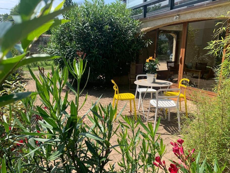 Holiday home Le Des Tourterelles *